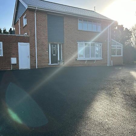 فندق Highfield Coach House ليمنجتون المظهر الخارجي الصورة